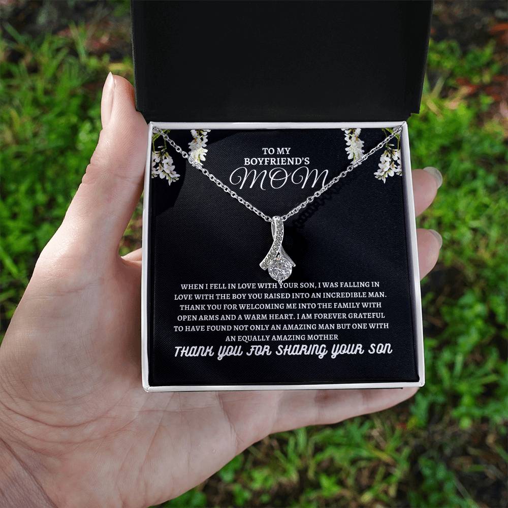 TO MY BOYFRIEND'S MOM Alluring Beauty Necklace